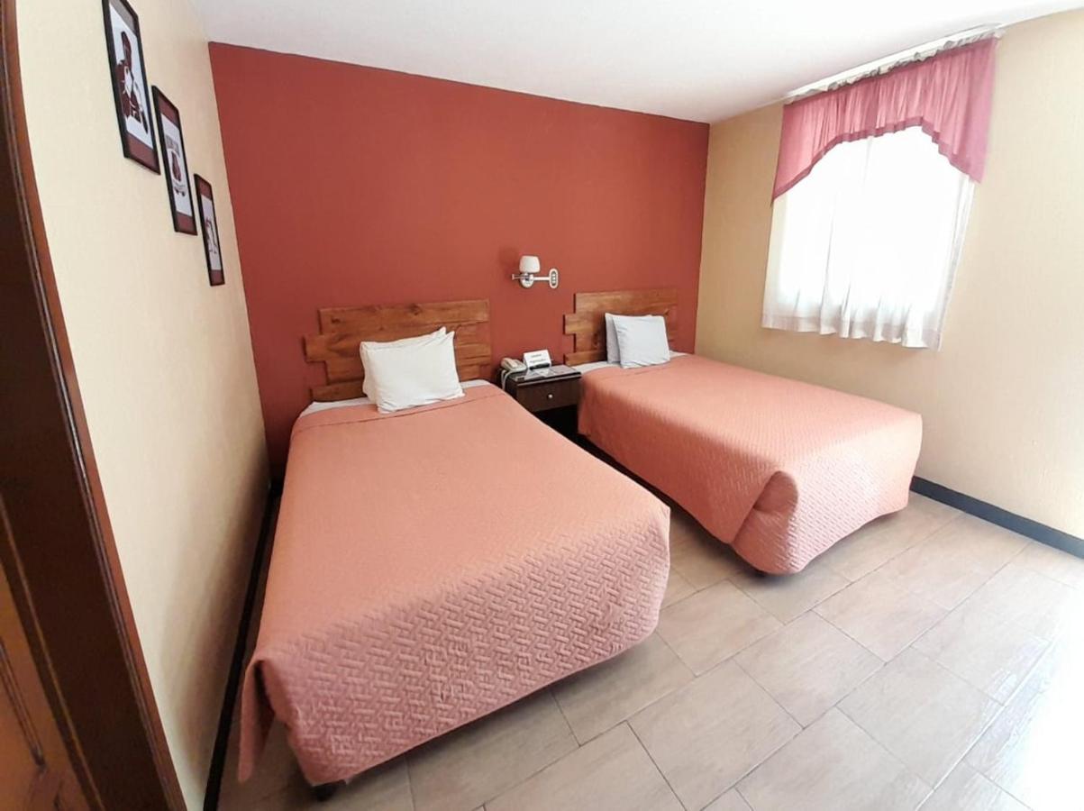 Hotel Y Restaurante Villa Esmeralda Quetzaltenango Exteriör bild