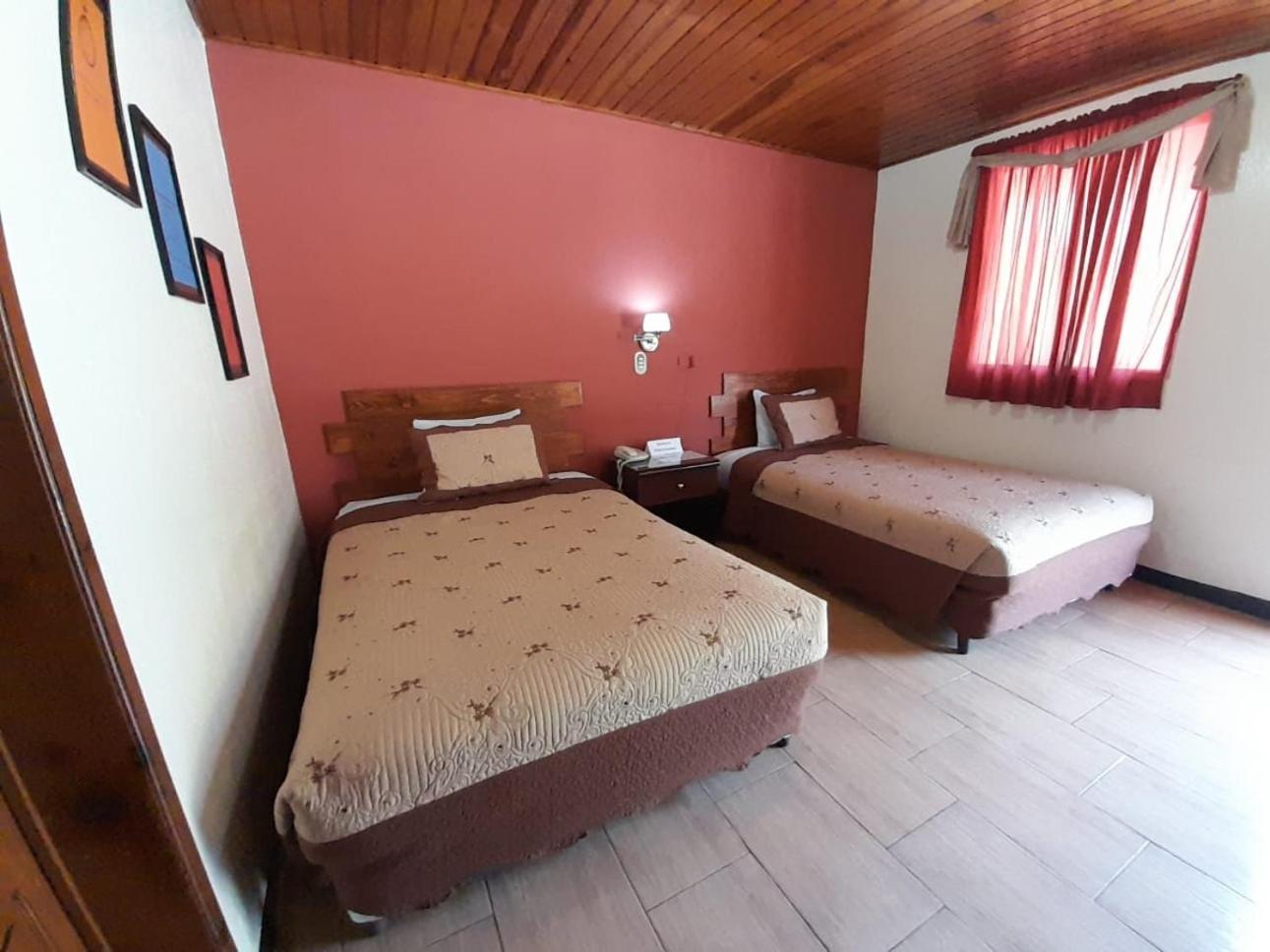 Hotel Y Restaurante Villa Esmeralda Quetzaltenango Exteriör bild