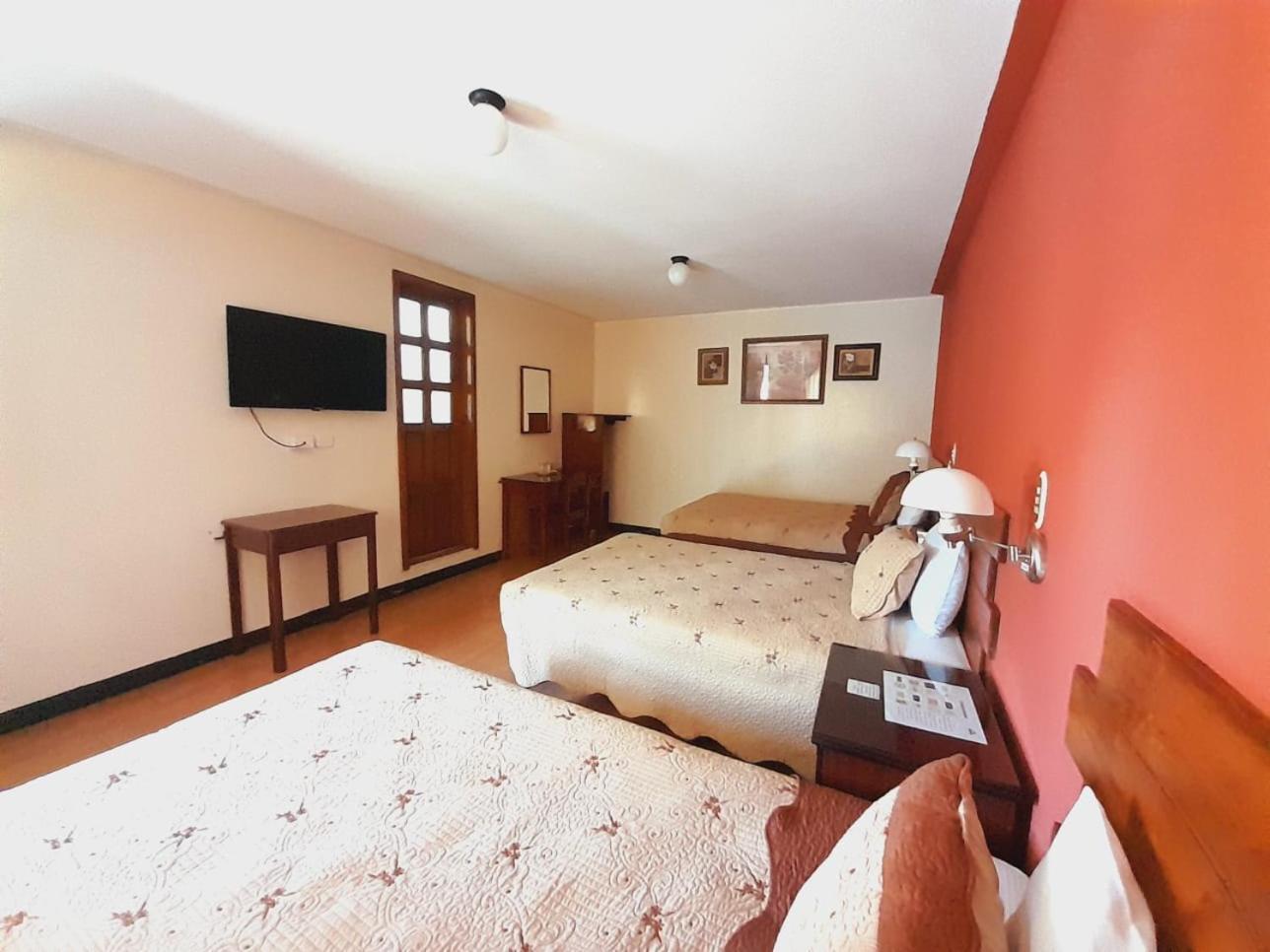 Hotel Y Restaurante Villa Esmeralda Quetzaltenango Exteriör bild