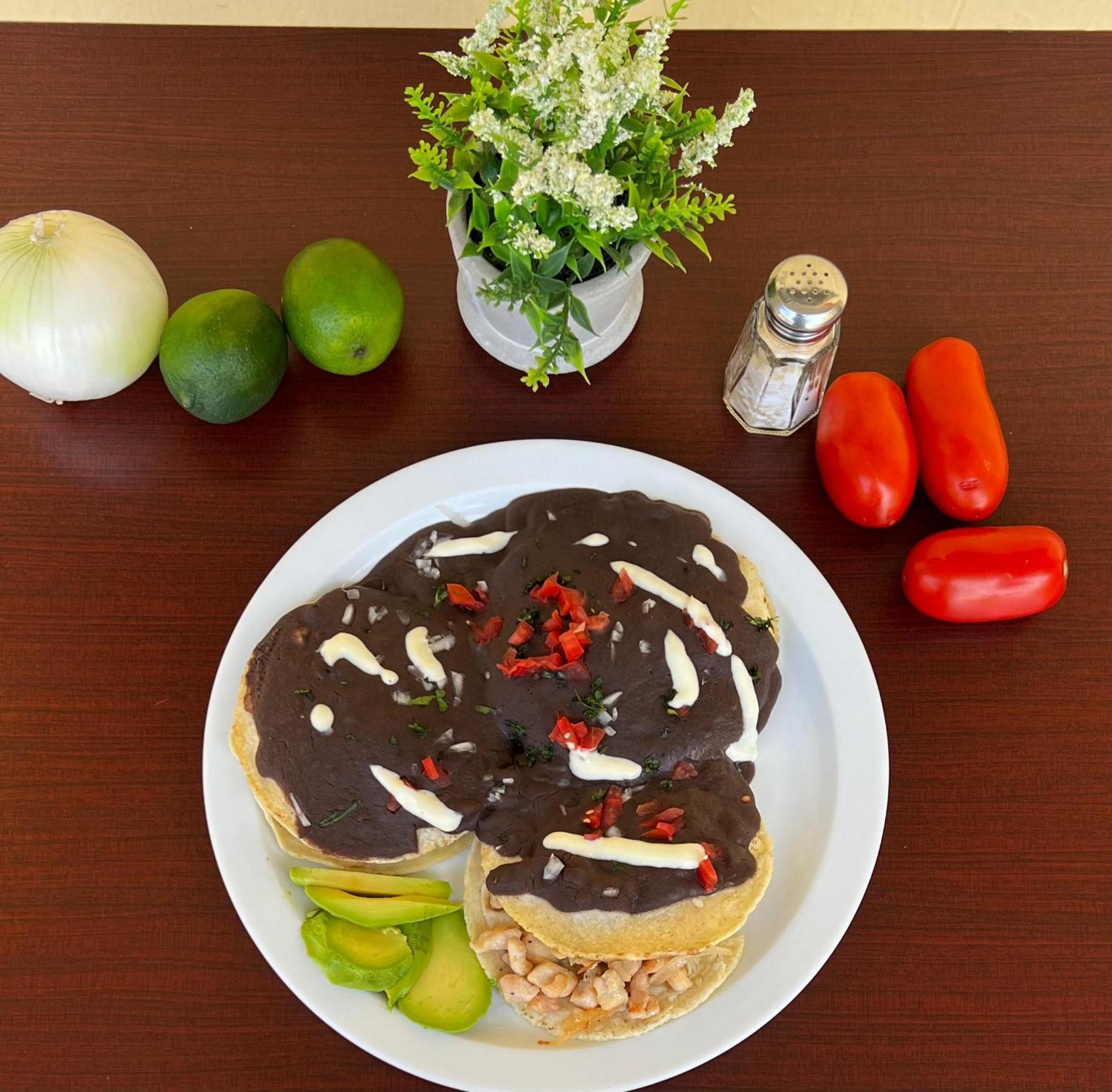 Hotel Y Restaurante Villa Esmeralda Quetzaltenango Exteriör bild